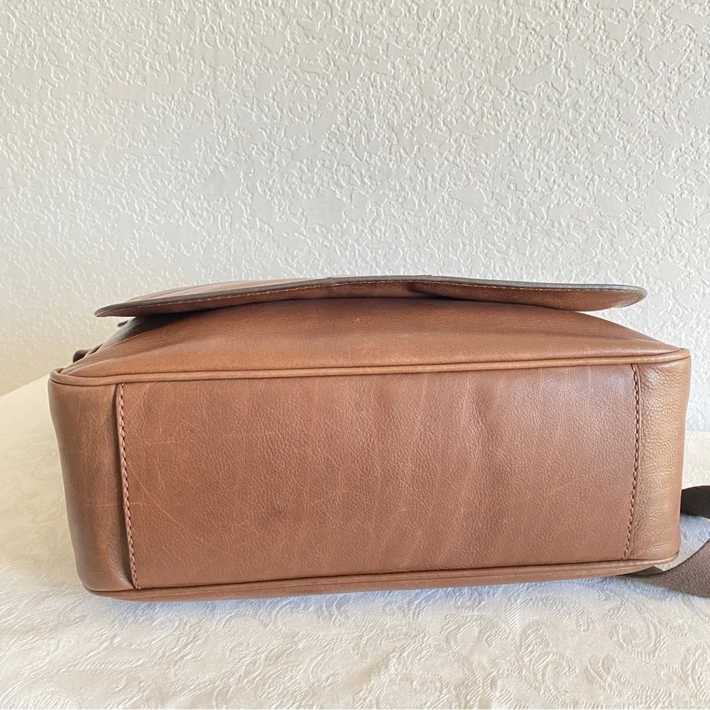 Tod’s Leather Messenger Flap Bag